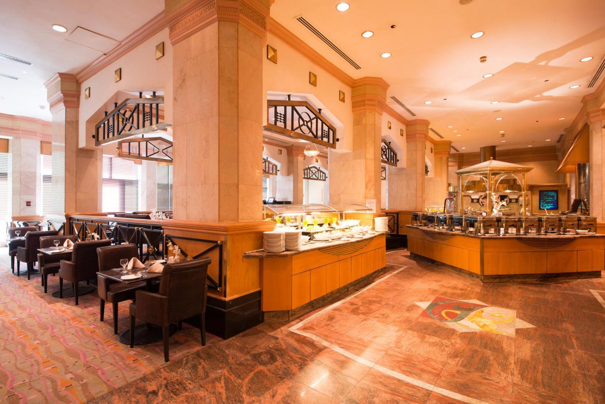 Holiday Inn Kuwait Al Thuraya City By Ihg Kuwait City Exterior photo